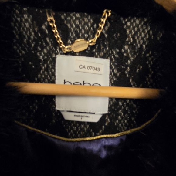 Bebe Vintage Women's Lace Mobwife Boho Jacket With Faux Fur Collar Size Small - Picture 6 of 8